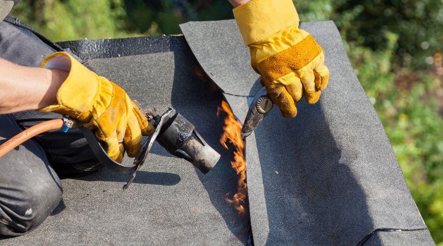 Professional gutter cleaning in Caret, VA